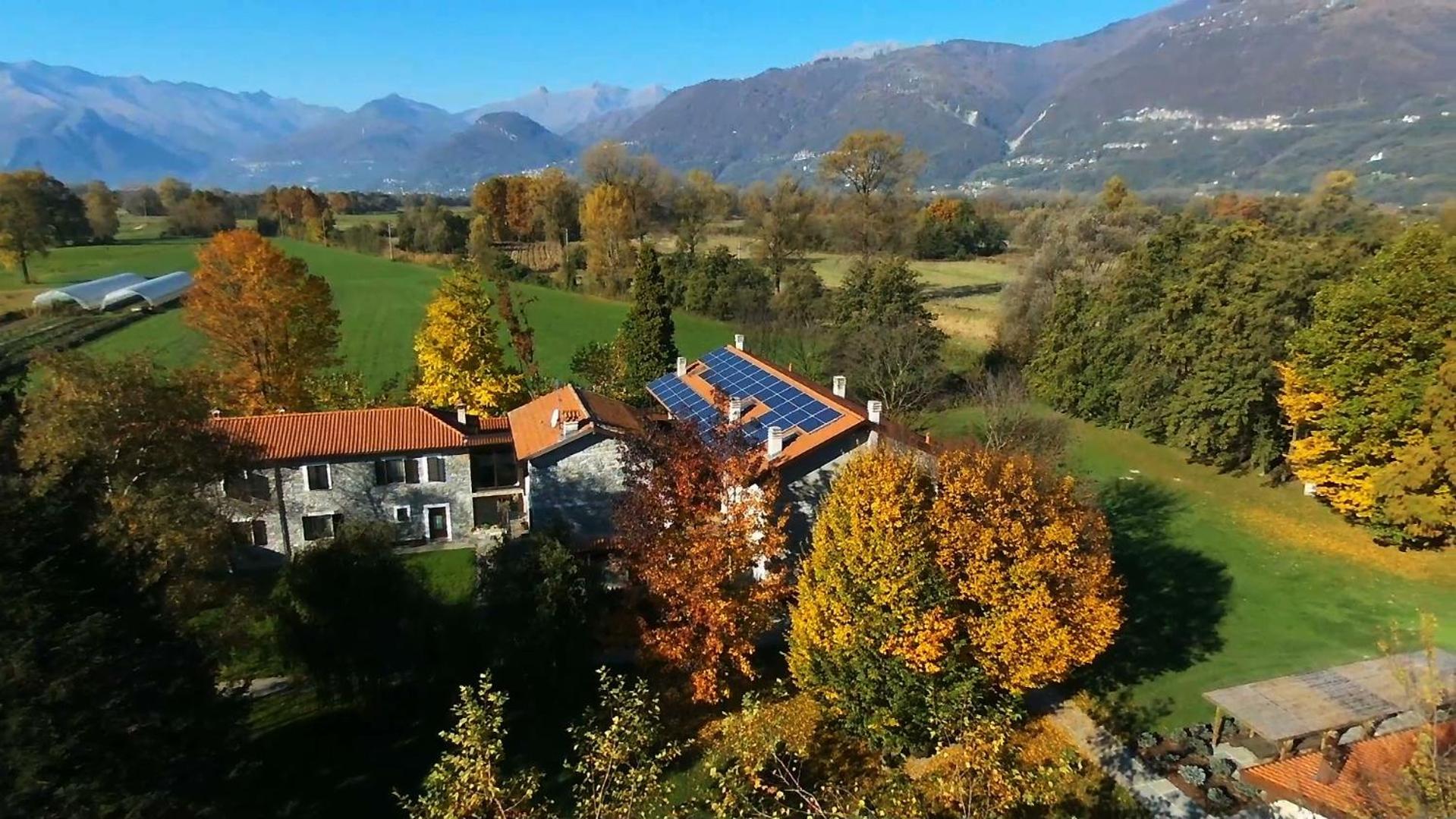 Апарт отель Cascina Borgofrancone Джера-Ларио Экстерьер фото